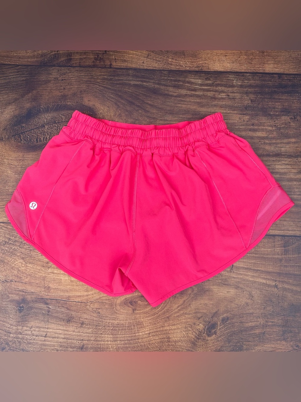 Lululemon Hotty Hot Low Rise Shorts 2.5" In Glaze Pink Size 6